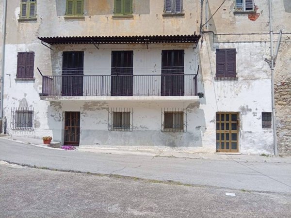 appartamento in vendita a Roccavignale in zona Valzemola