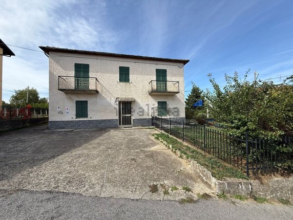 casa indipendente in vendita a Roccavignale in zona Pianissolo