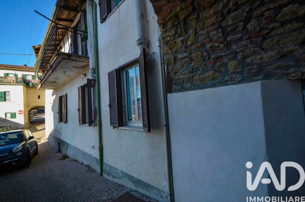 casa indipendente in vendita a Roccavignale in zona Valzemola