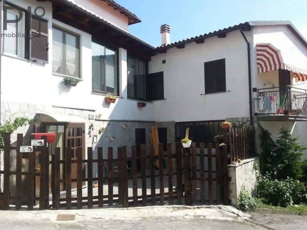 casa semindipendente in vendita a Roccavignale