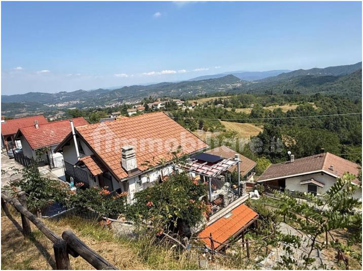 casa indipendente in vendita a Roccavignale in zona Pianissolo