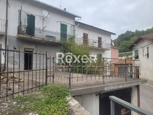 casa indipendente in vendita a Roccavignale in zona Pianissolo