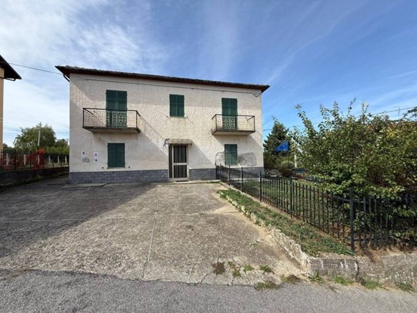 casa indipendente in vendita a Roccavignale in zona Pianissolo