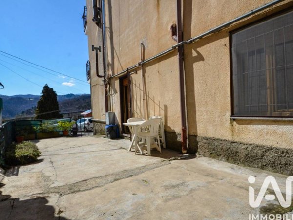 appartamento in vendita a Roccavignale in zona Valzemola