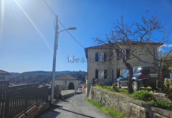 casa indipendente in vendita a Roccavignale