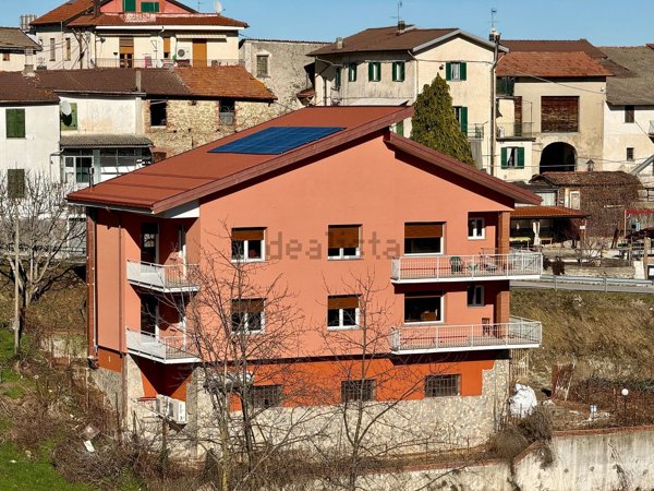 casa indipendente in vendita a Roccavignale in zona Strada