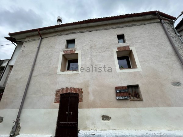 casa indipendente in vendita a Roccavignale in zona Valzemola