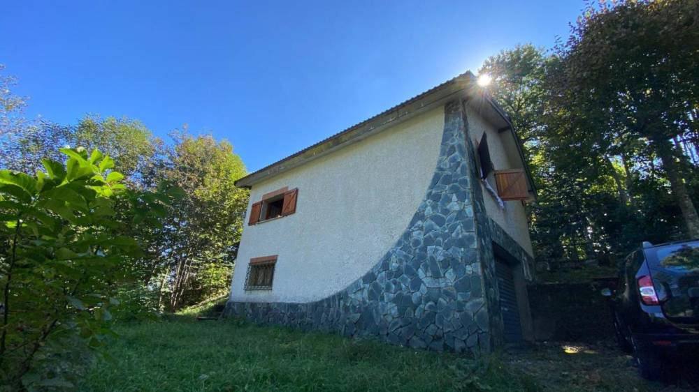 casa indipendente in vendita a Sassello in zona Alberola