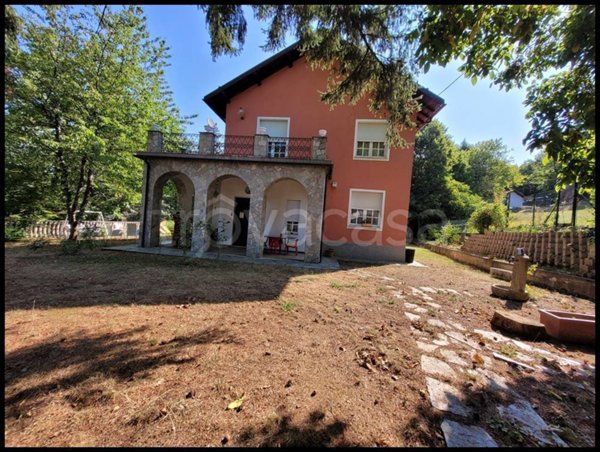 casa indipendente in vendita a Sassello