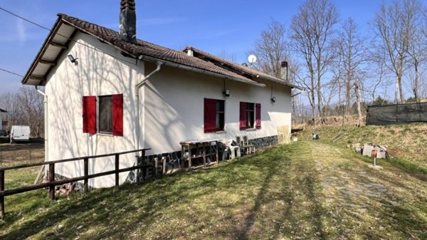 casa indipendente in vendita a Sassello