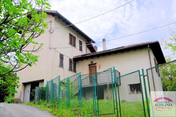 casa indipendente in vendita a Sassello