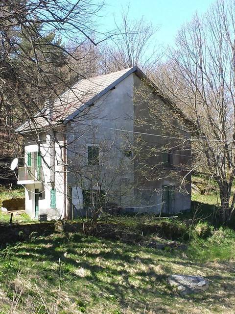 casa indipendente in vendita a Sassello in zona Piampaludo