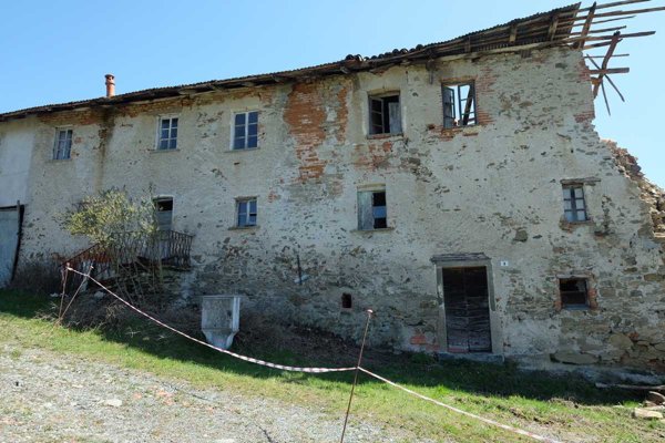 casa indipendente in vendita a Sassello
