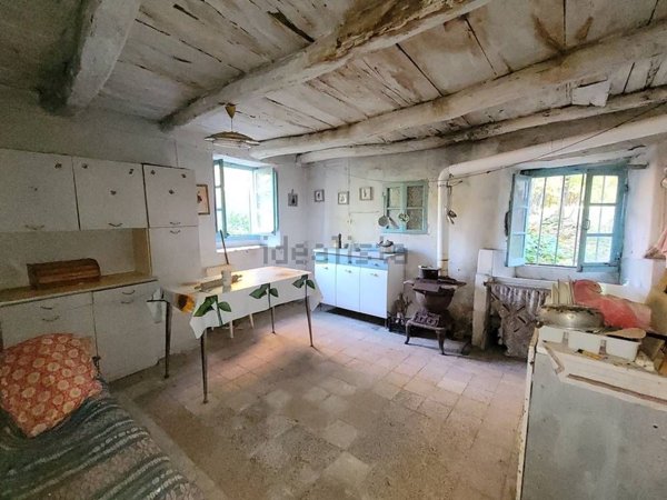 casa indipendente in vendita a Sassello in zona Piampaludo