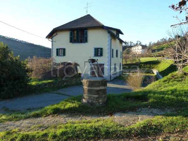 casa indipendente in vendita a Sassello