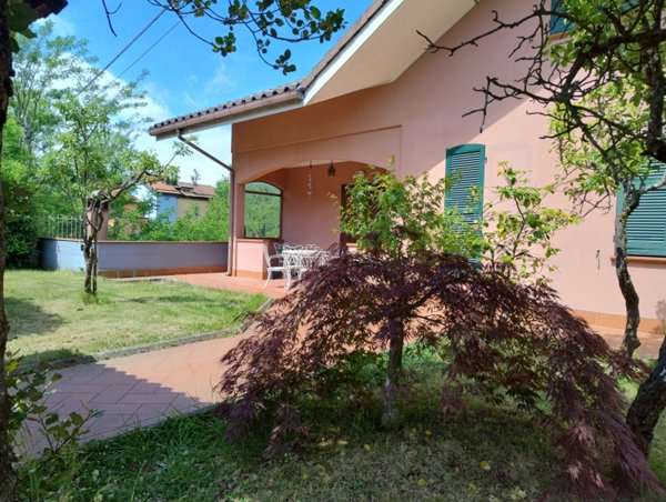 casa indipendente in vendita a Sassello