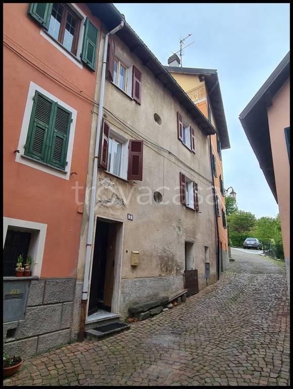 casa indipendente in vendita a Sassello