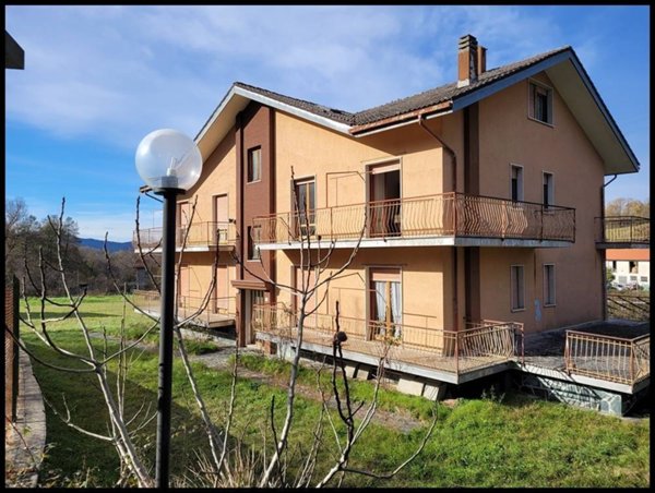 casa indipendente in vendita a Sassello