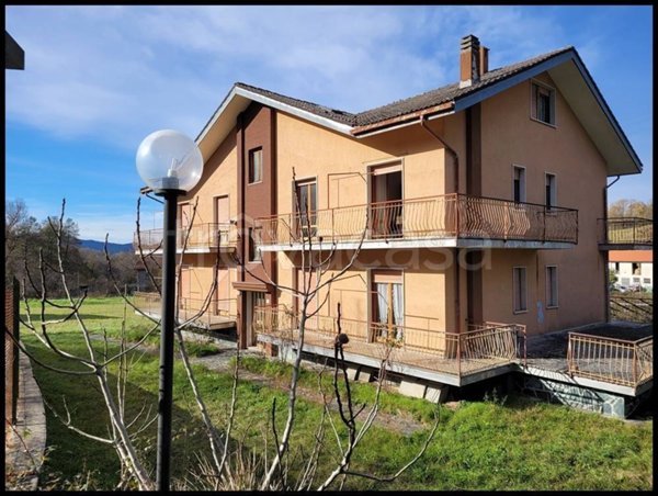 casa indipendente in vendita a Sassello