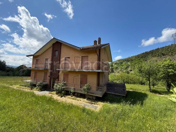 casa indipendente in vendita a Sassello