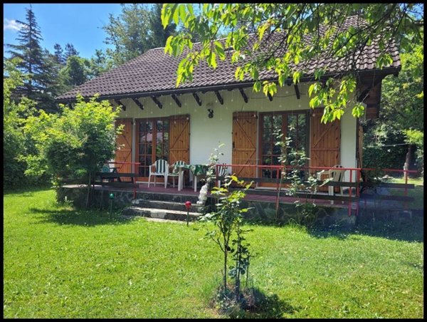 casa indipendente in vendita a Sassello