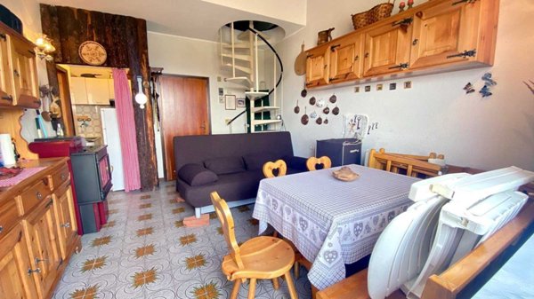 appartamento in vendita a Sassello in zona Alberola