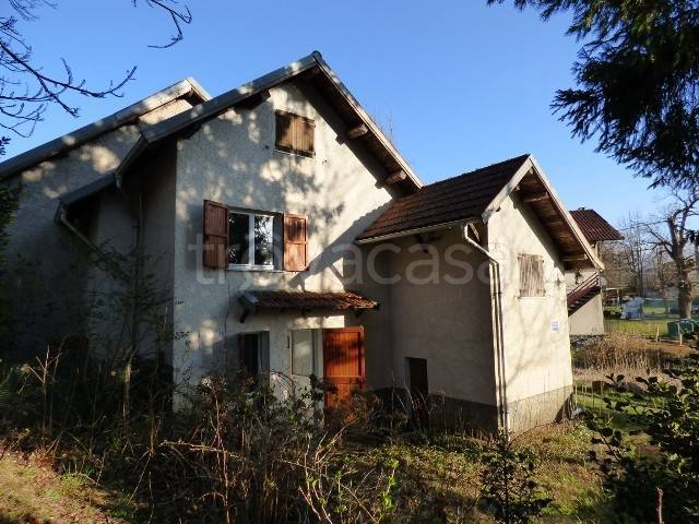 casa indipendente in vendita a Sassello in zona Piampaludo