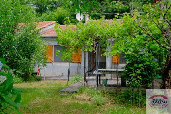 casa indipendente in vendita a Sassello