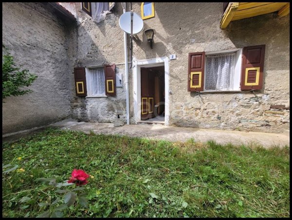 casa indipendente in vendita a Sassello in zona Piampaludo