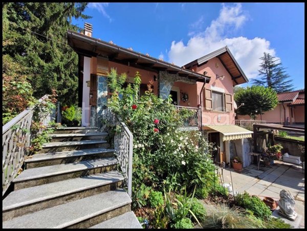 casa indipendente in vendita a Sassello