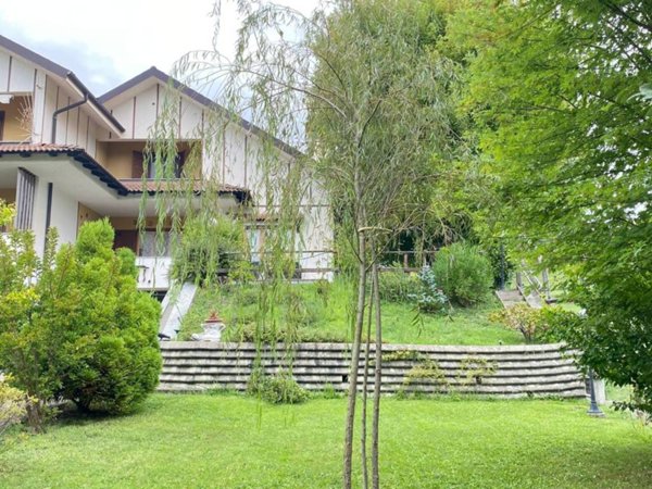 casa indipendente in vendita a Sassello in zona Maddalena