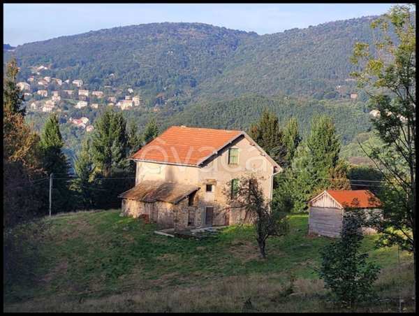 casa indipendente in vendita a Sassello in zona Piampaludo