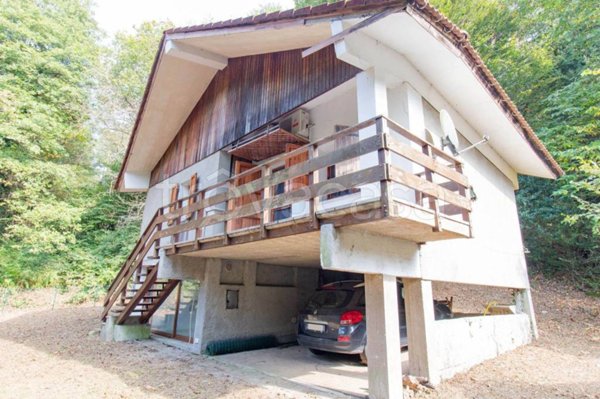 casa indipendente in vendita a Sassello