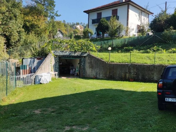 casa indipendente in vendita a Sassello