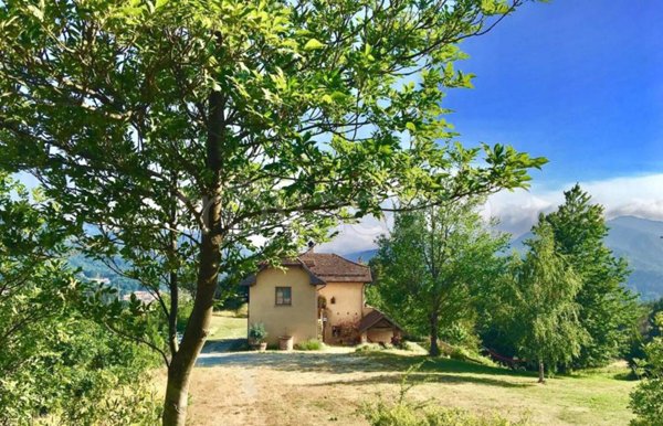 casa indipendente in vendita a Sassello