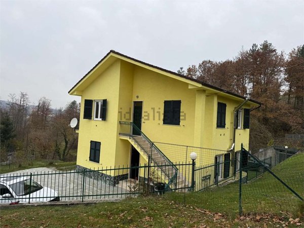 casa indipendente in vendita a Sassello