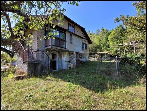 casa indipendente in vendita a Sassello