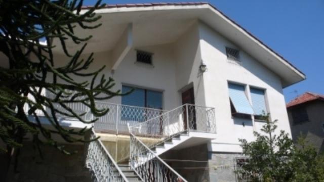 casa indipendente in vendita a Sassello
