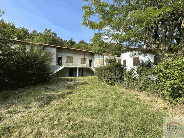 casa indipendente in vendita a Sassello
