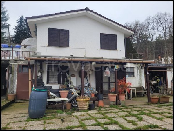 casa indipendente in vendita a Sassello