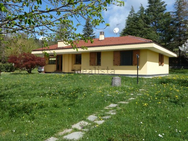 casa indipendente in vendita a Sassello