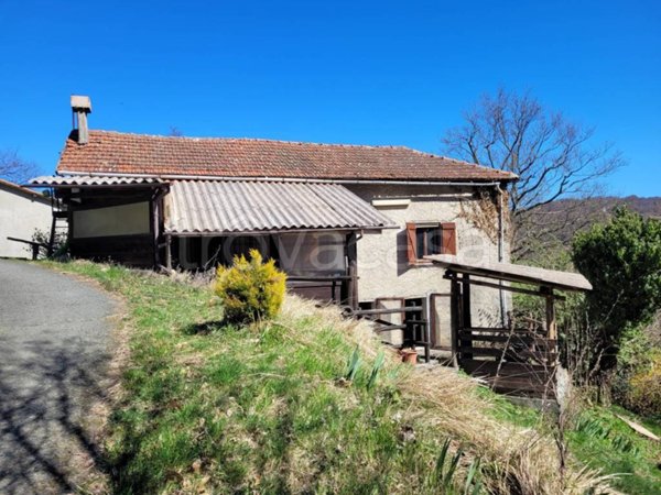 casa indipendente in vendita a Sassello in zona Alberola