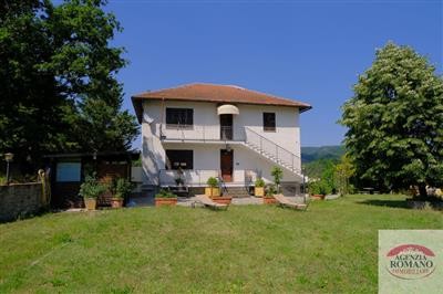 casa indipendente in vendita a Sassello