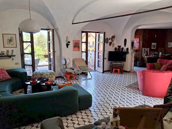 casa indipendente in vendita a Sassello