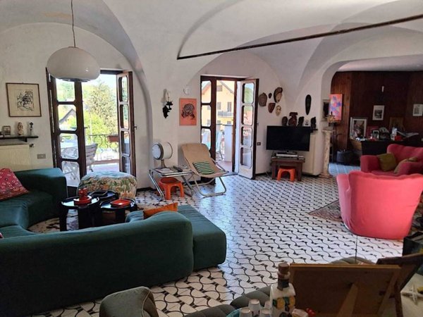 casa indipendente in vendita a Sassello