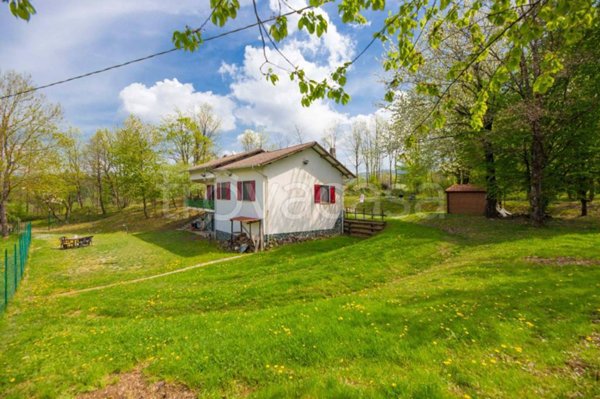 casa indipendente in vendita a Sassello