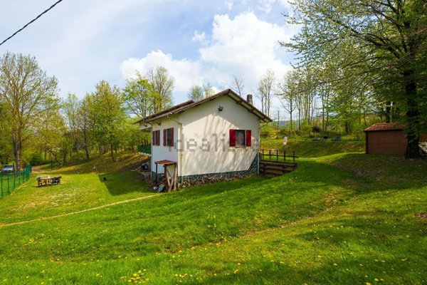 casa indipendente in vendita a Sassello