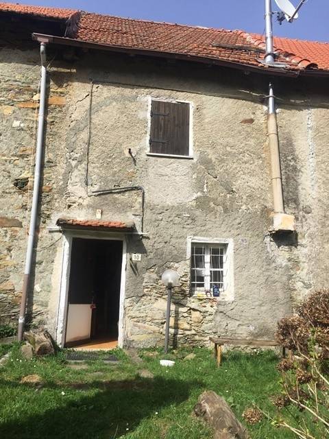casa indipendente in vendita a Sassello in zona Piampaludo