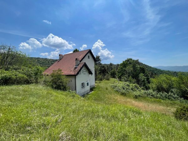 casa indipendente in vendita a Sassello in zona Alberola