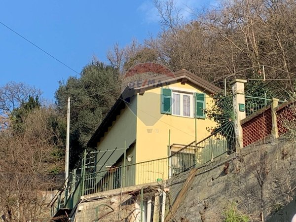 casa indipendente in vendita a Savona in zona Marmorassi